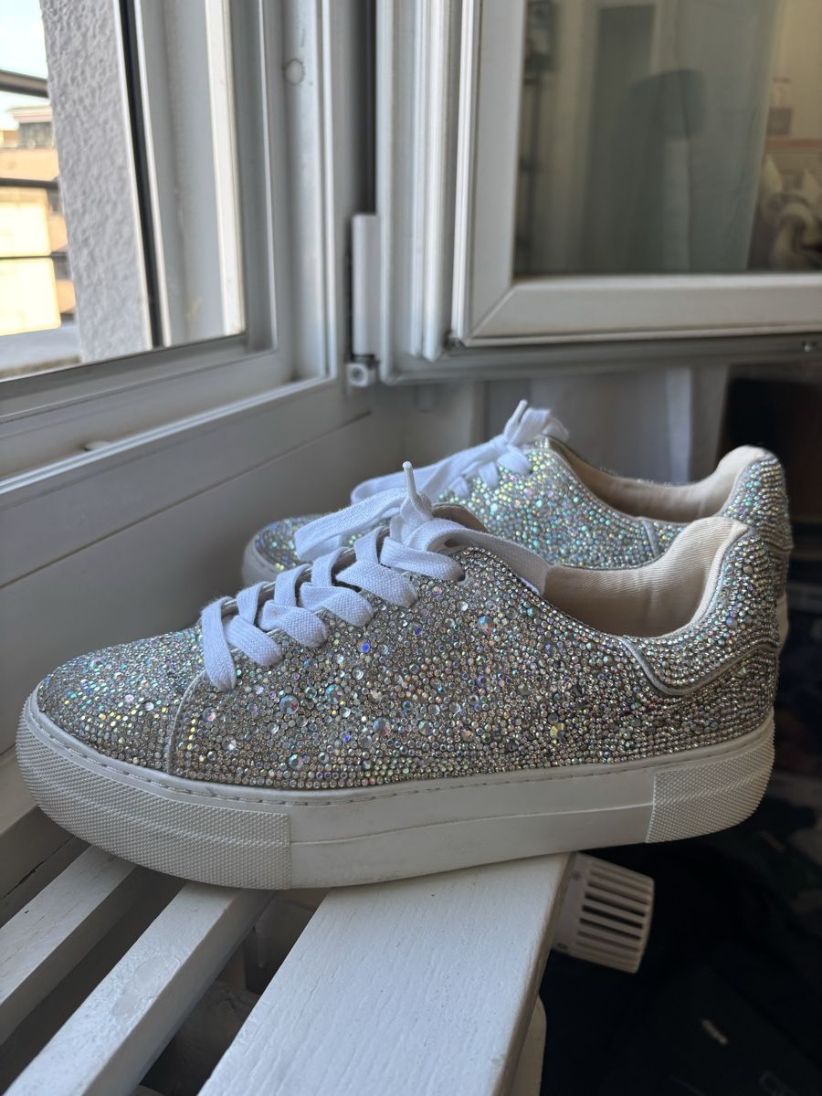 Chaussures femmes: Betsy Johnson rhinestone platform sneakers size 39 – Neuf (Voir description) à Zürich par rya_dqj9