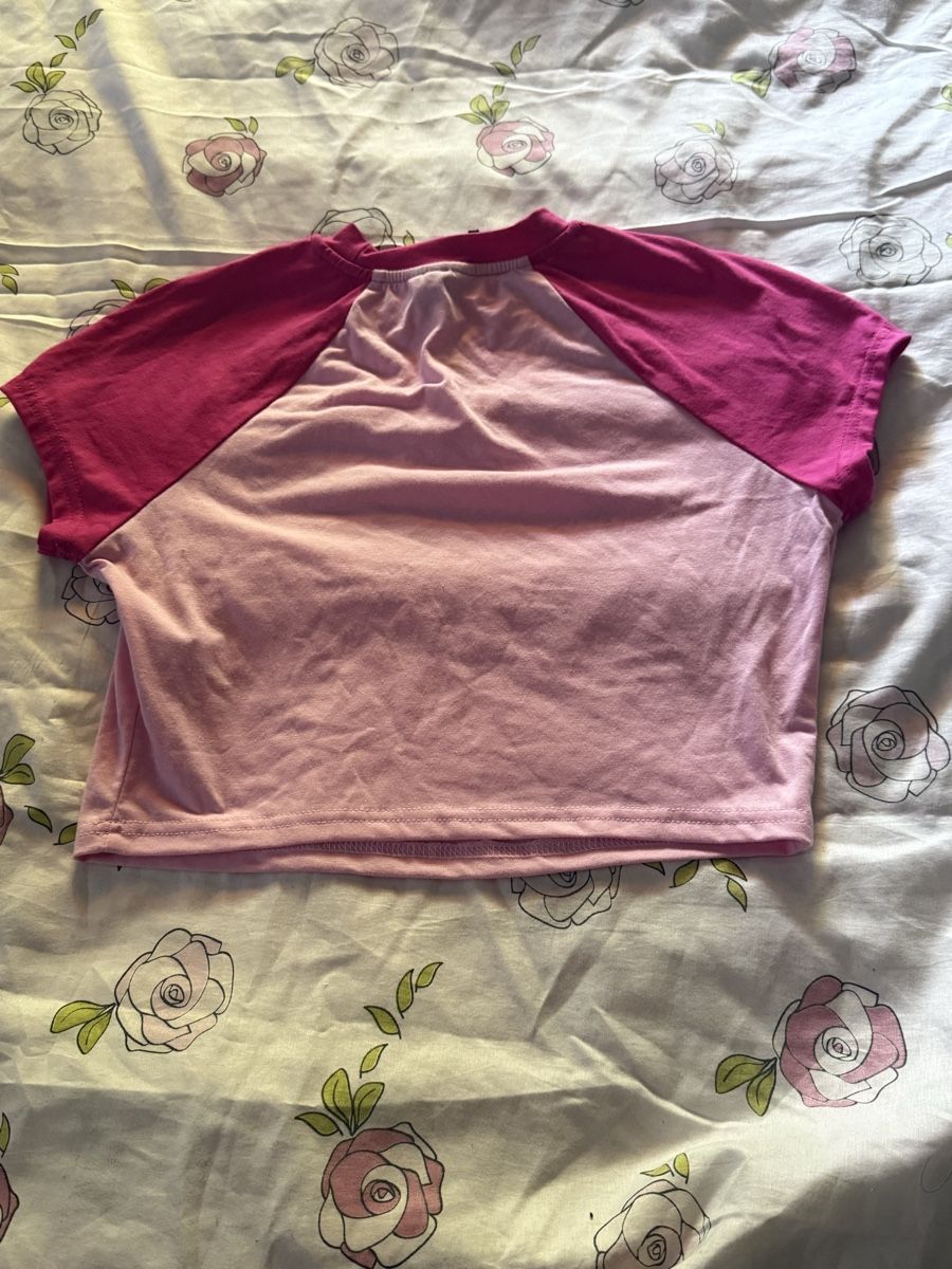 Shein T-Shirts: Crop top t-shirt SHEIN  – Neu (gemäss Beschreibung) aus Biel/Bienne von glaewynnshop 4