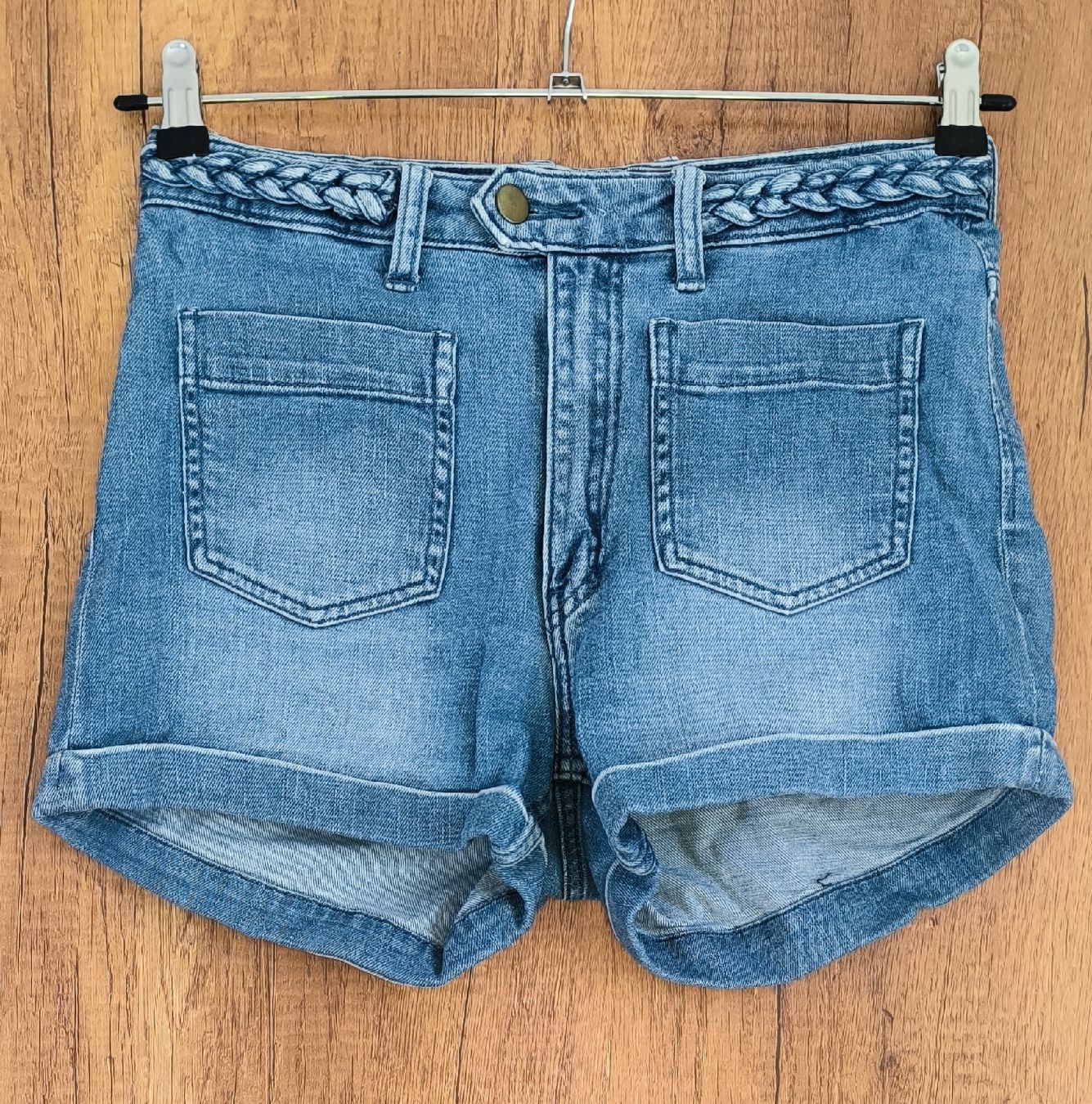 H&M Jeans: Kurze Jeanshose – D'occasion à Bern par mar_xn6k