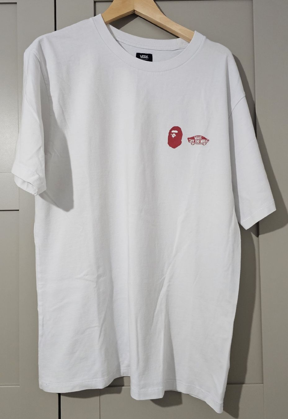 Bape T-shirt: Tshirt Bape x Vans L – Nuovo (secondo la descrizione) da Pully venduto da RandomZero 1