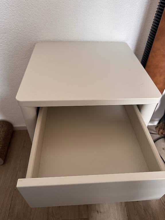 Comodini:  Nachttisch Tonstad  – Nuovo e nell'imballaggio originale da Tübach venduto da tanja_12_ 1