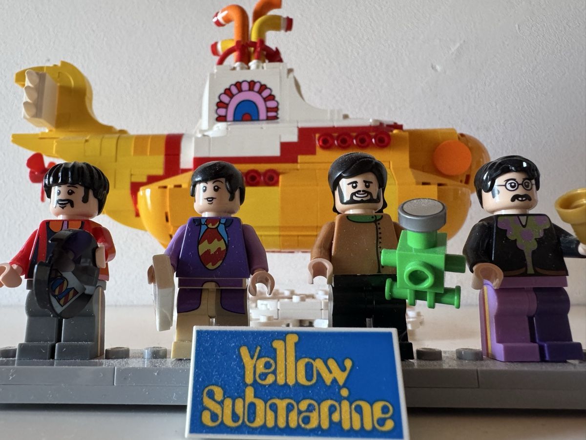 Lego Kit di costruzioni: Lego Ideas - Yellow Submarine 21306 – Usato da Comano venduto da alice_x26x 2
