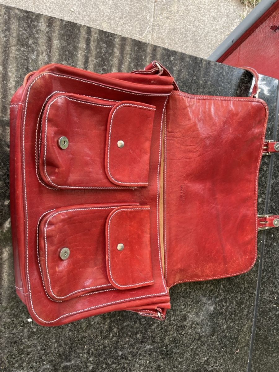 Taschen: Ledertasche (Echtleder) – Gebraucht aus Beinwil am See von Doolin 1