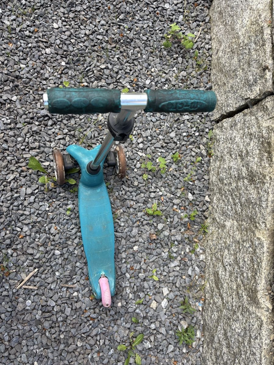 Micro Veicoli per bambini: Micro Trottinette mit 3 Rädern - scooter – Usato da Schaffhausen venduto da ValerieBelden 1