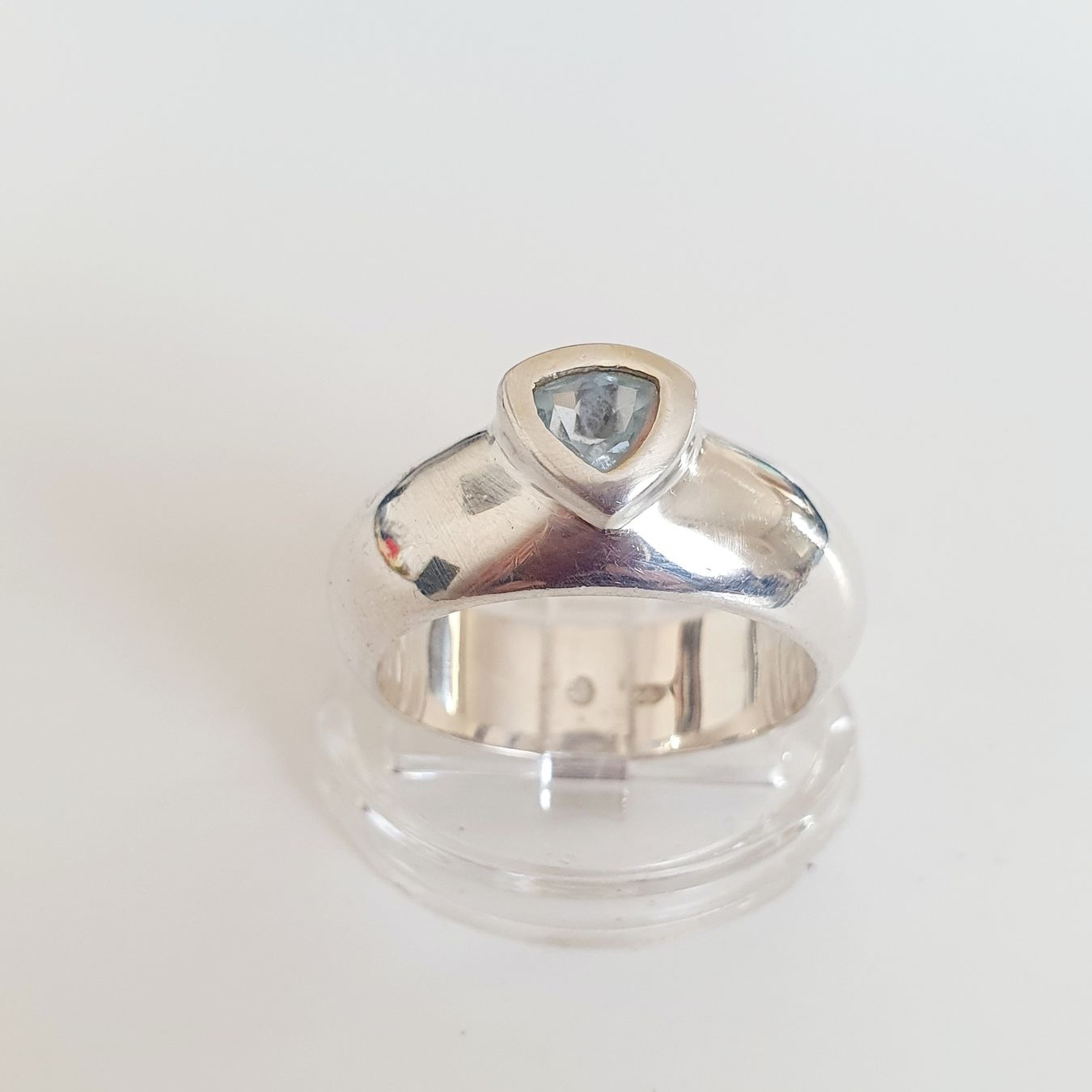 Anelli: Silberring 925 mit hellblauem Stein, Grösse 18.2 mm – Usato da Kreuzlingen venduto da Wunderkiste123