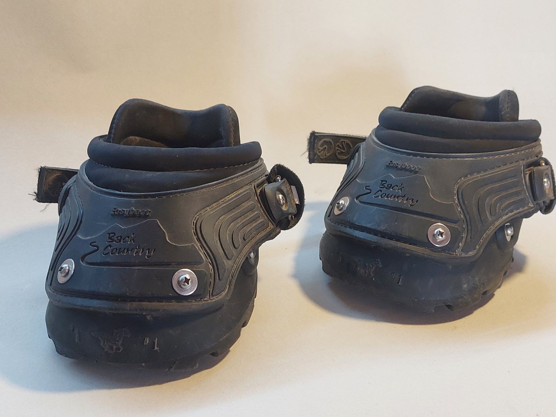 Hufschuhe: Hufschuhe Easyboot Backcountry #1 mit Stollen – Gebraucht aus Furna von oniil42 1