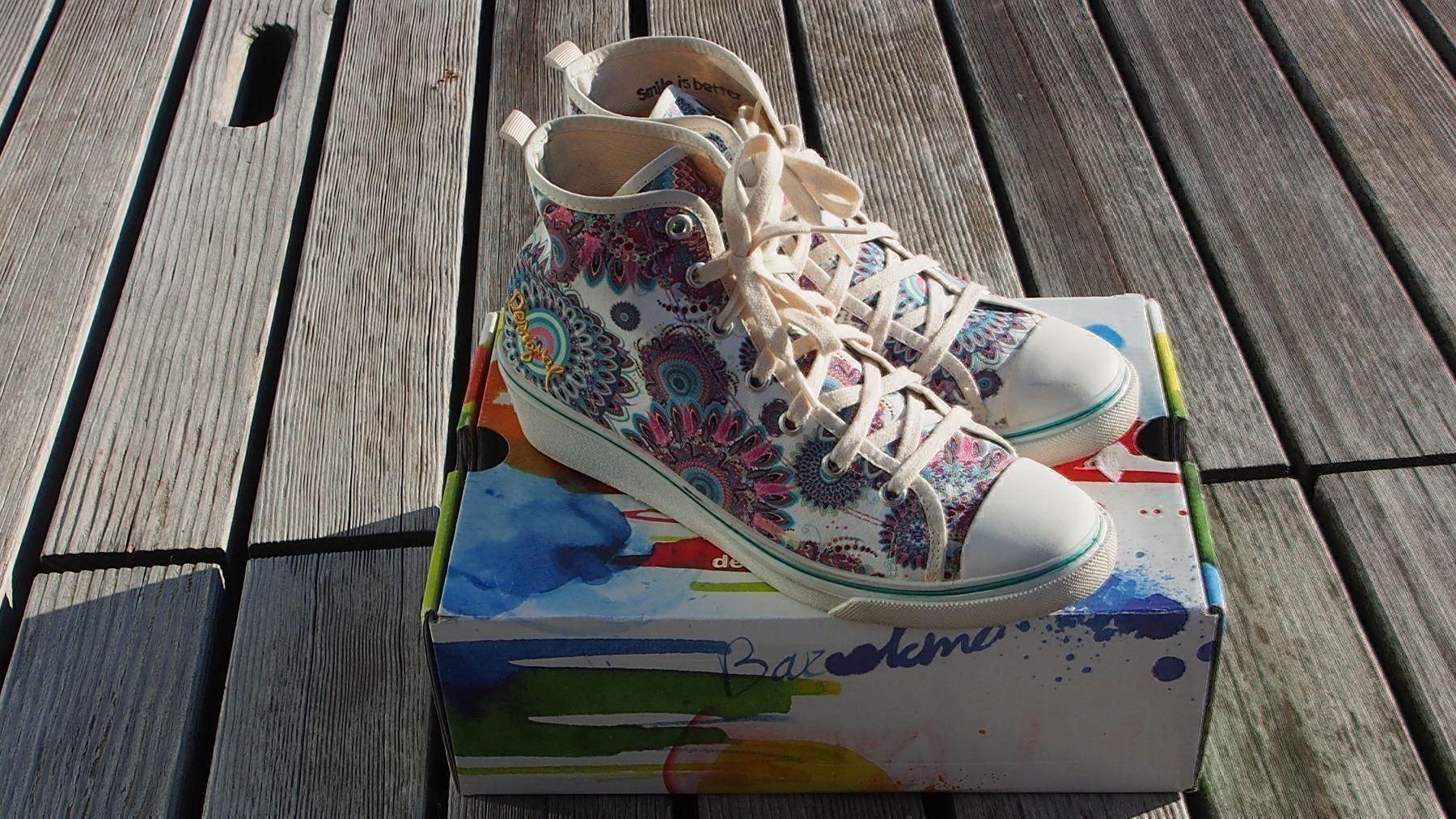 Desigual Scarpe da donna: DESIGUAL Keil Chucks / Sneaker - Gr. 38 – Usato da Büetigen venduto da Jabo 1