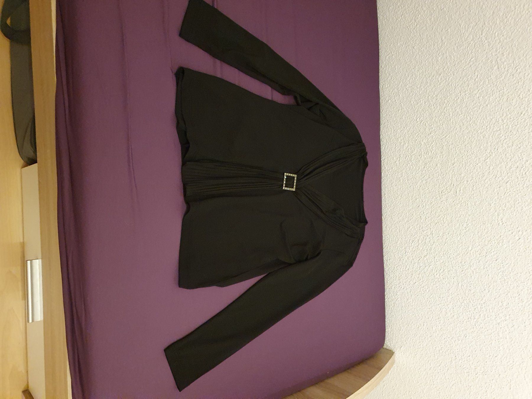 Pullover & Sweatshirts: Pullover 40 – Gebraucht aus Würenlingen von kuh33