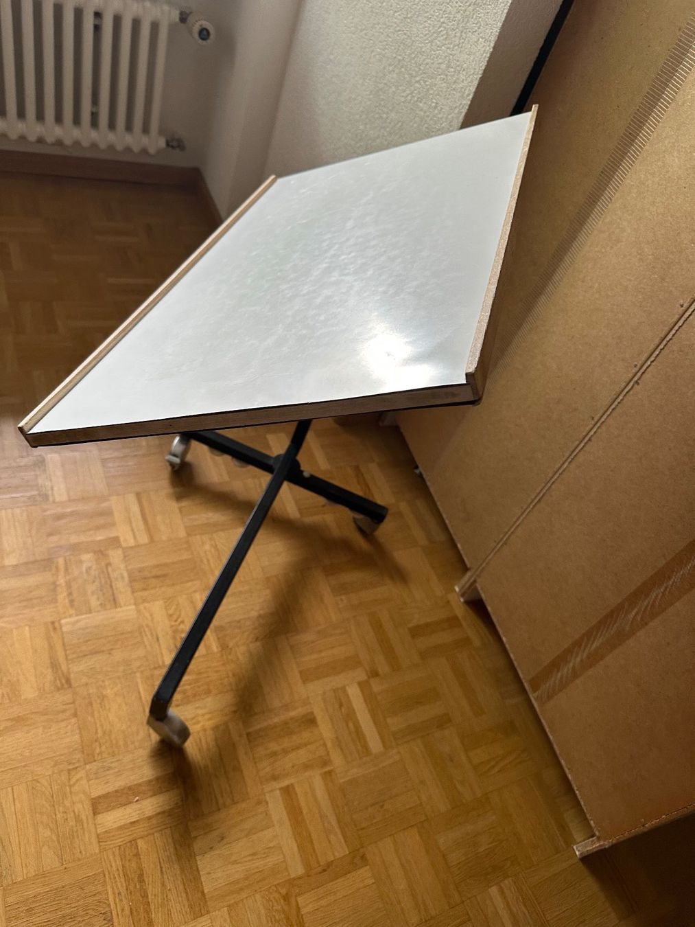 Tavoli: Mobiler Beistelltisch auf Rädern – Usato da Riehen venduto da bea_n9nn 3