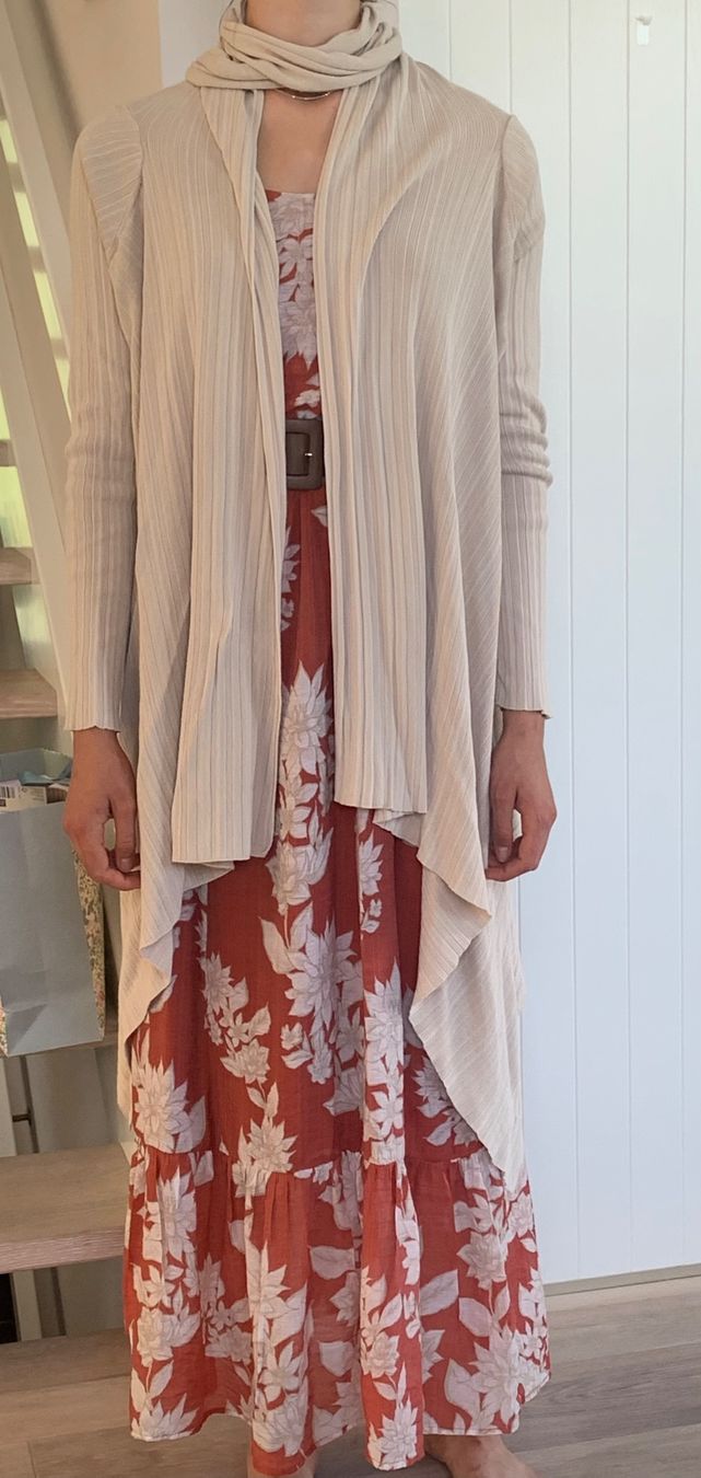 Max Mara Gilets: Weste, Strickjacke von Max Mara gr. M – D'occasion à Nuglar par Korsika2