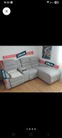 Gemütliches Sofa mit Relaxfunktion, hellgrau, guter Zustand