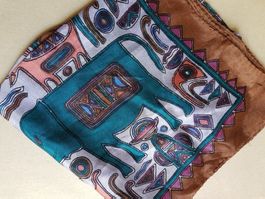 Edles Tuch aus Seide in braun – INKA Style
