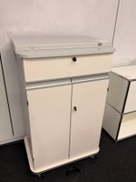 fahrbares Stehpult (Lot 108) 8304 Wallisellen
