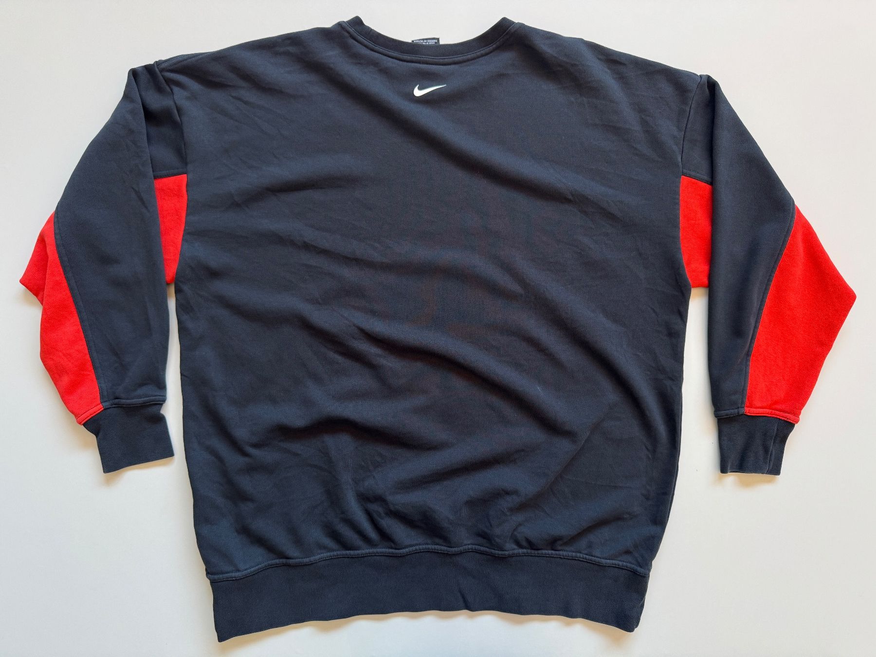 Nike Pulls & Sweat-shirts: Nike Sweatshirt Pullover Oversized Dri-Fit WOMEN Sz M – D'occasion à Neuchâtel par _Easy_to_Find_ 6