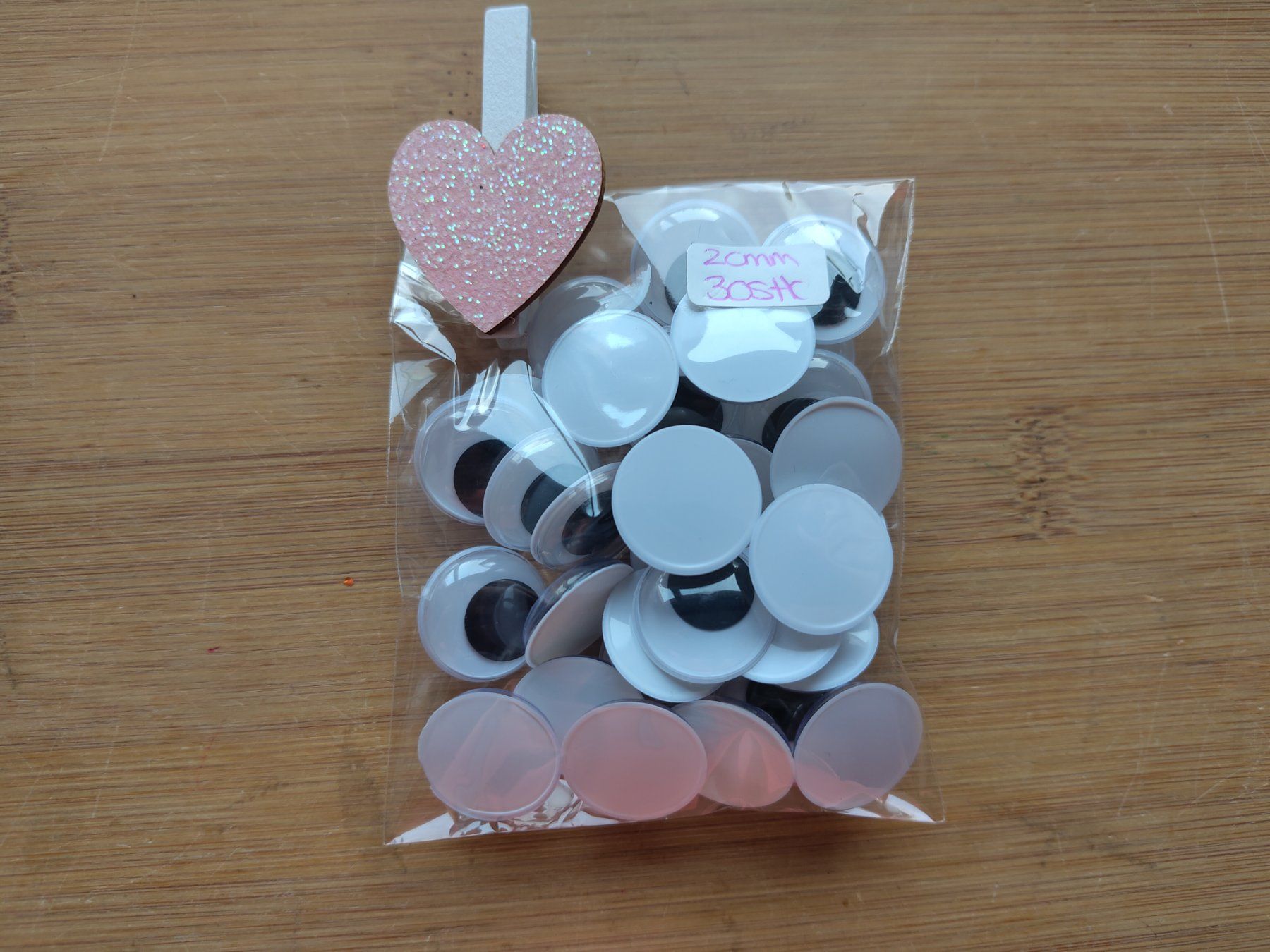 Kit bricolage: 30 stk Wackelaugen 20mm neu – Nuovo e nell'imballaggio originale da Leuggern venduto da Pummi19