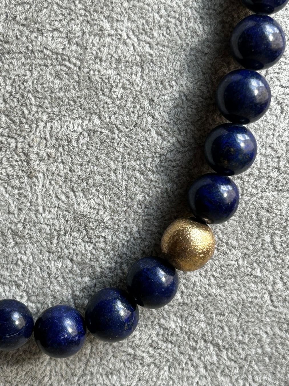 Catenine: Lapislazuli Kette goldene Elemente (52cm) – Usato da Laufen venduto da belleskulptur