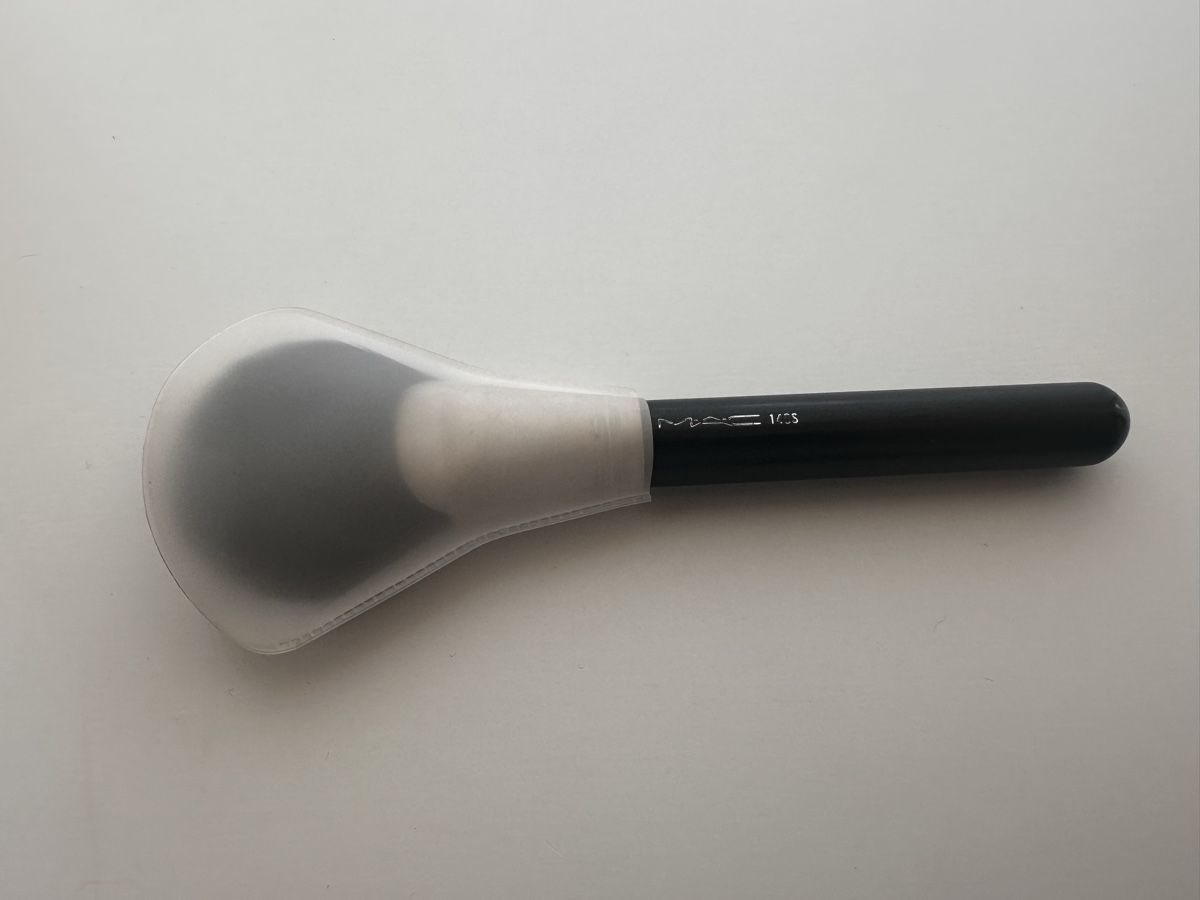 Mac Cosmetics Make-up: MAC 140S Synthetischer Fächerpinsel  – Usato da Brugg AG venduto da Keks.und.Kruemel 3