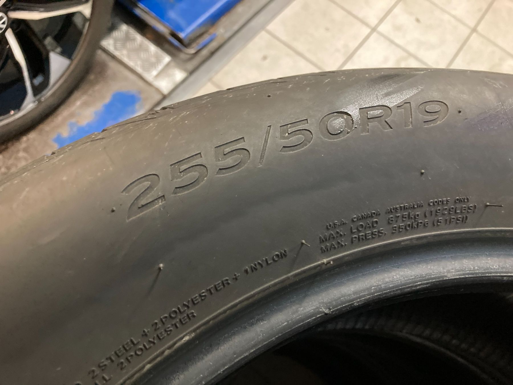 Hankook Pneumatici & Ruote complete: 255/50R19 Sommerpneu VW ID.4 – Usato da Cham venduto da WB2223