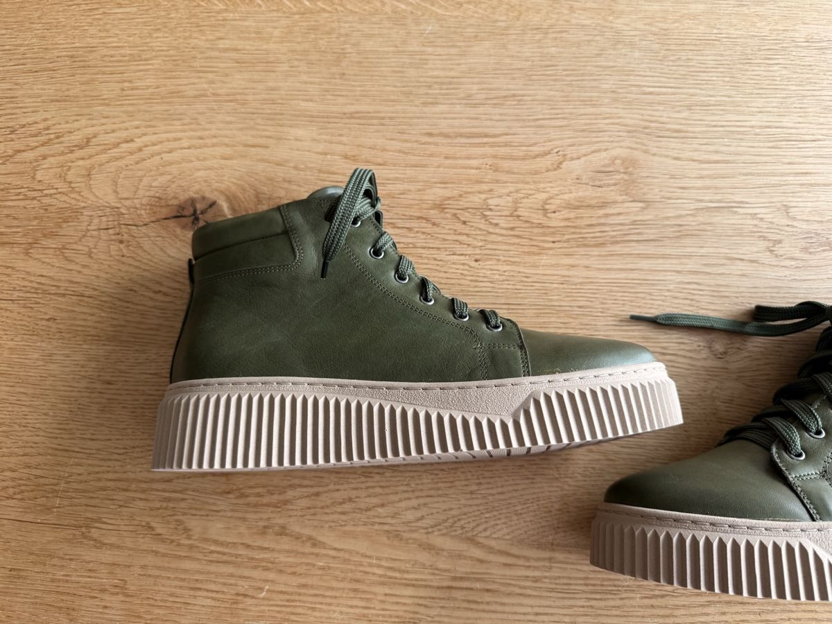 Scarpe da donna: Lederboots dunkelgrün Gr 40 – Usato da Allschwil venduto da Frida015 5
