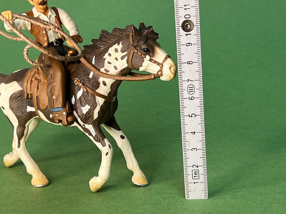 Schleich 70303 - Cowboy mit Lasso auf Pferd Indianer (Gebraucht) in ...