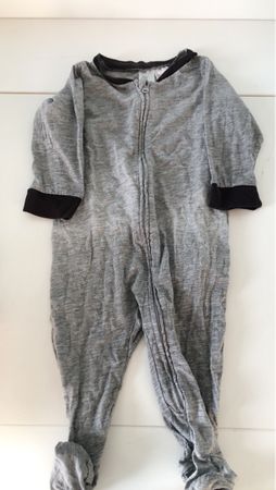 Süsser Baby-Schlafanzug Gr. 68