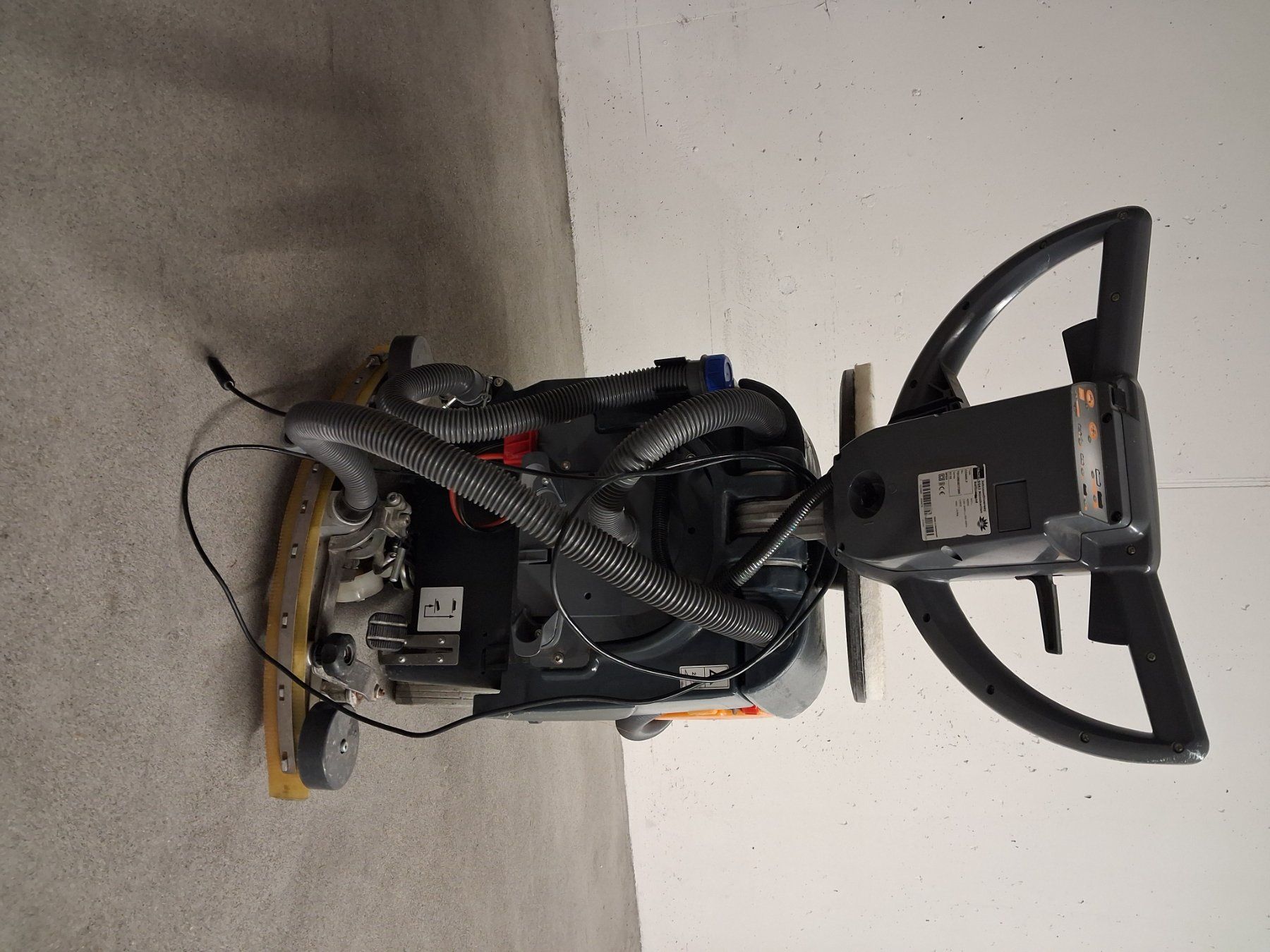 Toutes les machines: Scheuersaugmaschine  taski  swingo 450 b – D'occasion à Wohlen AG par ang_xy8w 3