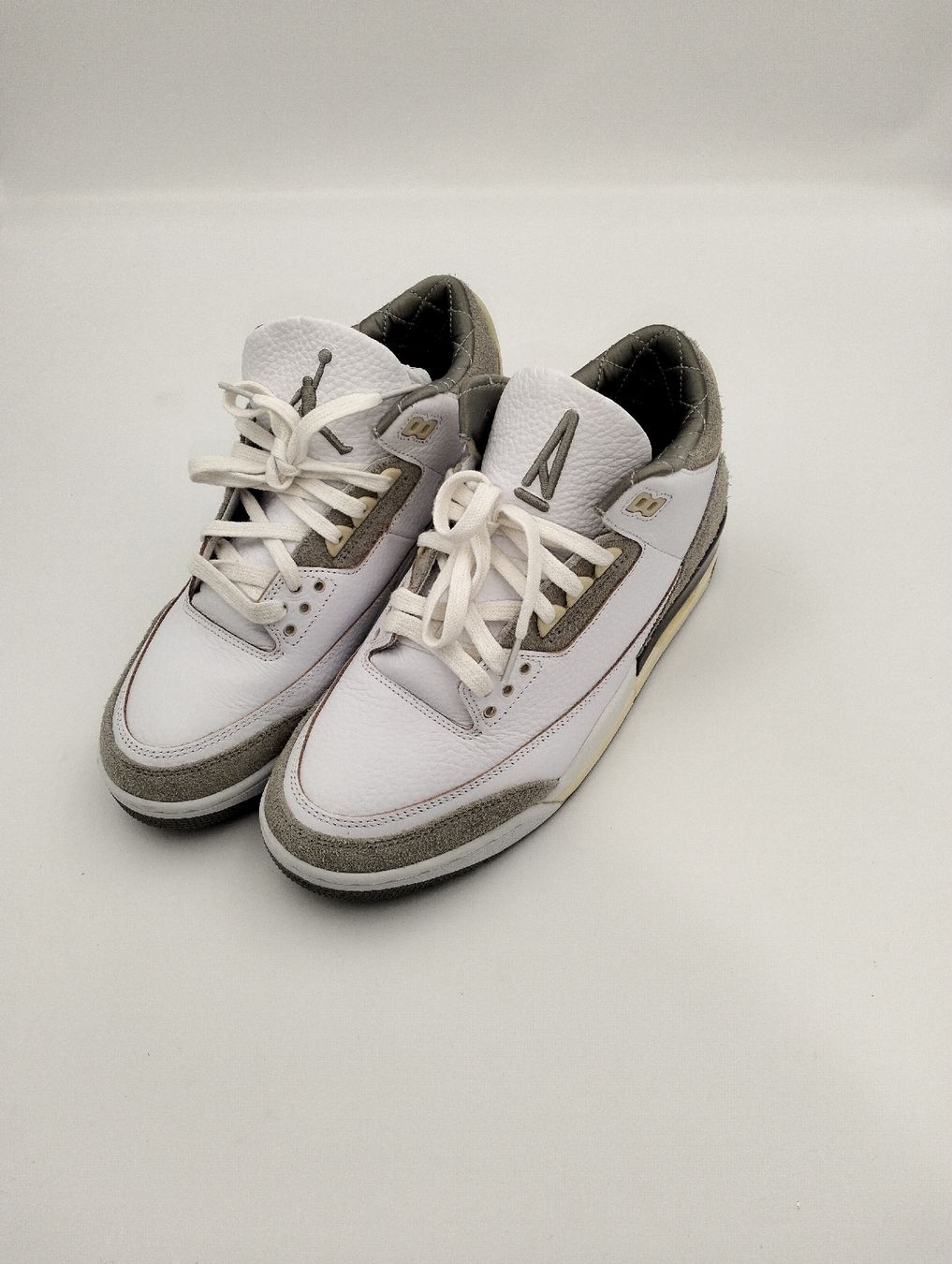 Jordan Scarpe da uomo: Nike Air Jordan 3 Retro – Usato da Widnau venduto da Snkrs.sales
