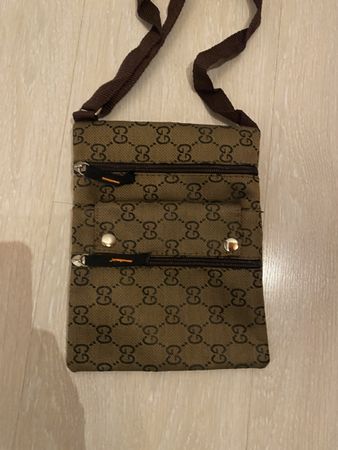 LIQUIDATION ! Petit Sac pochette en bandoulière comme NEUF