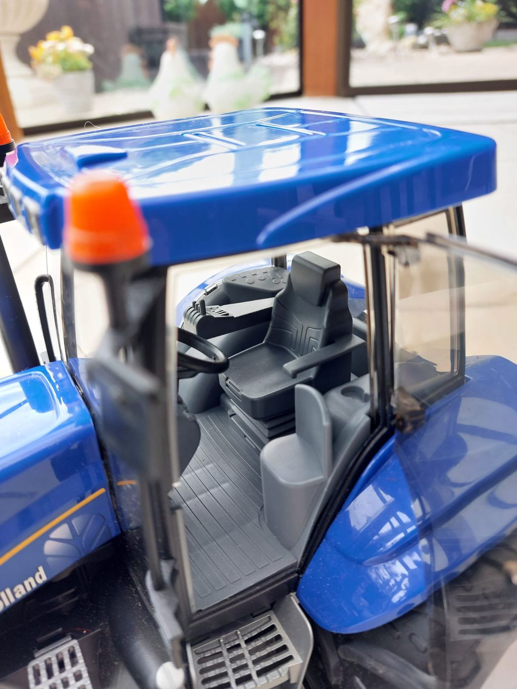 Bruder Giocattoli: Bruder Traktor New Holland Neu – Nuovo (secondo la descrizione) da Lausen venduto da Chaldrian 4