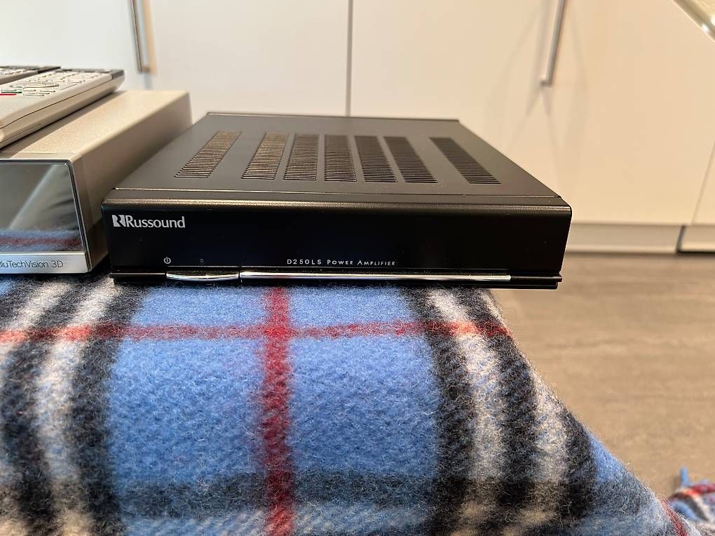 Heimkino: Loewe Blu-ray Disc Player und Verstärker  – Gebraucht aus Oberlunkhofen von HelenOL 2