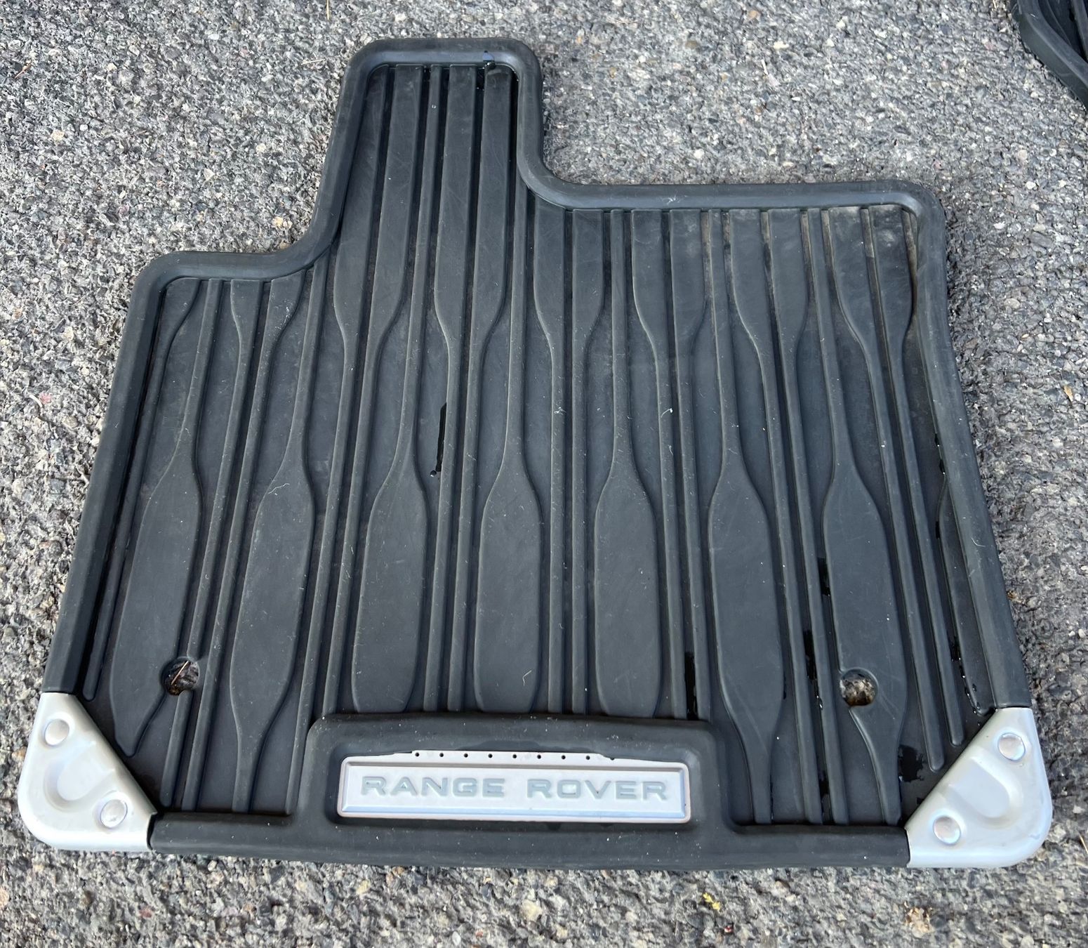 Land Rover Tappeti & Tappetini: 4 Fussmatten aus Gummi, Range Rover Epoque 2. Generation – Nuovo (secondo la descrizione) da Kilchberg ZH venduto da jul_d2j2 3