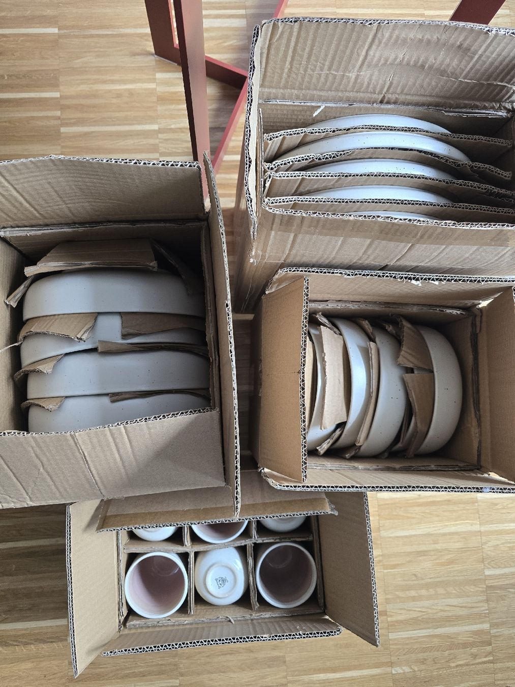 Set di piatti: Bjorn Ceramic Dishes Set, 24 pieces – Nuovo e nell'imballaggio originale da Zollikerberg venduto da Cuentame 5