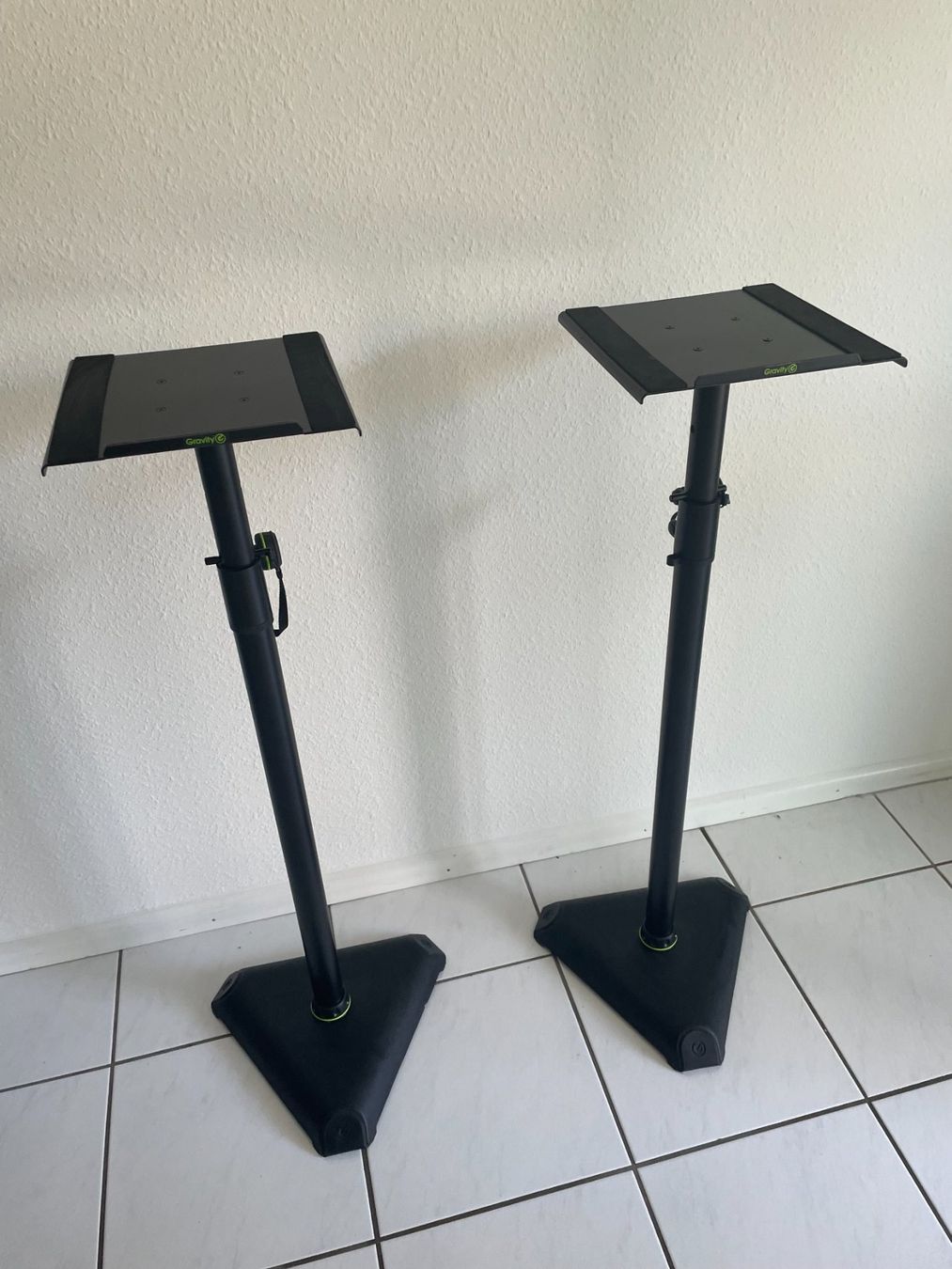 Supporti a parete: Gravity SP 3202 Studiomonitor Ständer – Usato da Basel venduto da tho_h69d 1