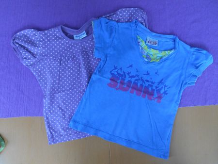2 Kurzarmshirts Gr. 98/104
