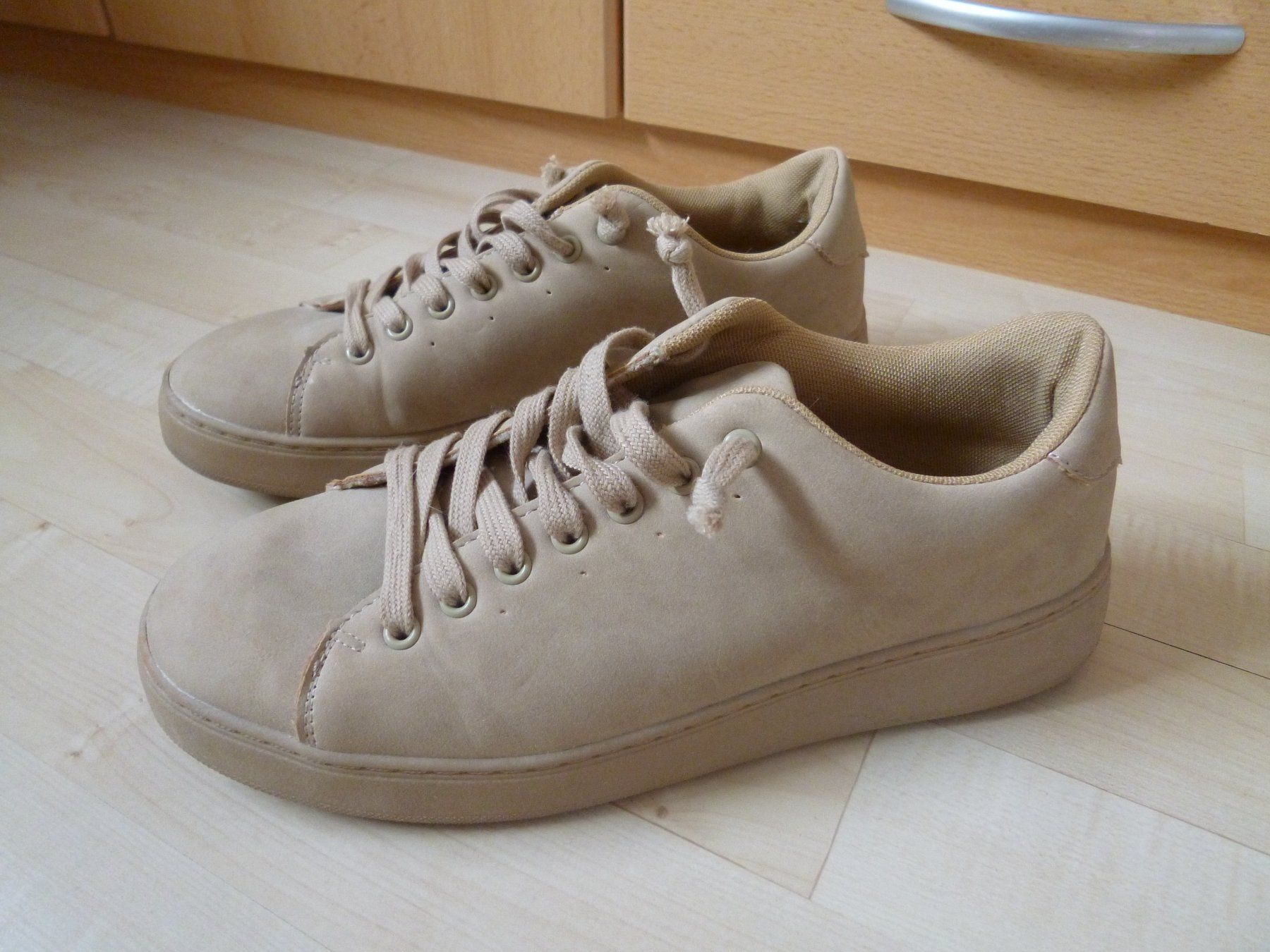 C&A Scarpe da donna: C&A Low-Top-Sneaker Gr. 40  Sneaker – Usato da Dättlikon venduto da Mamakuga 3