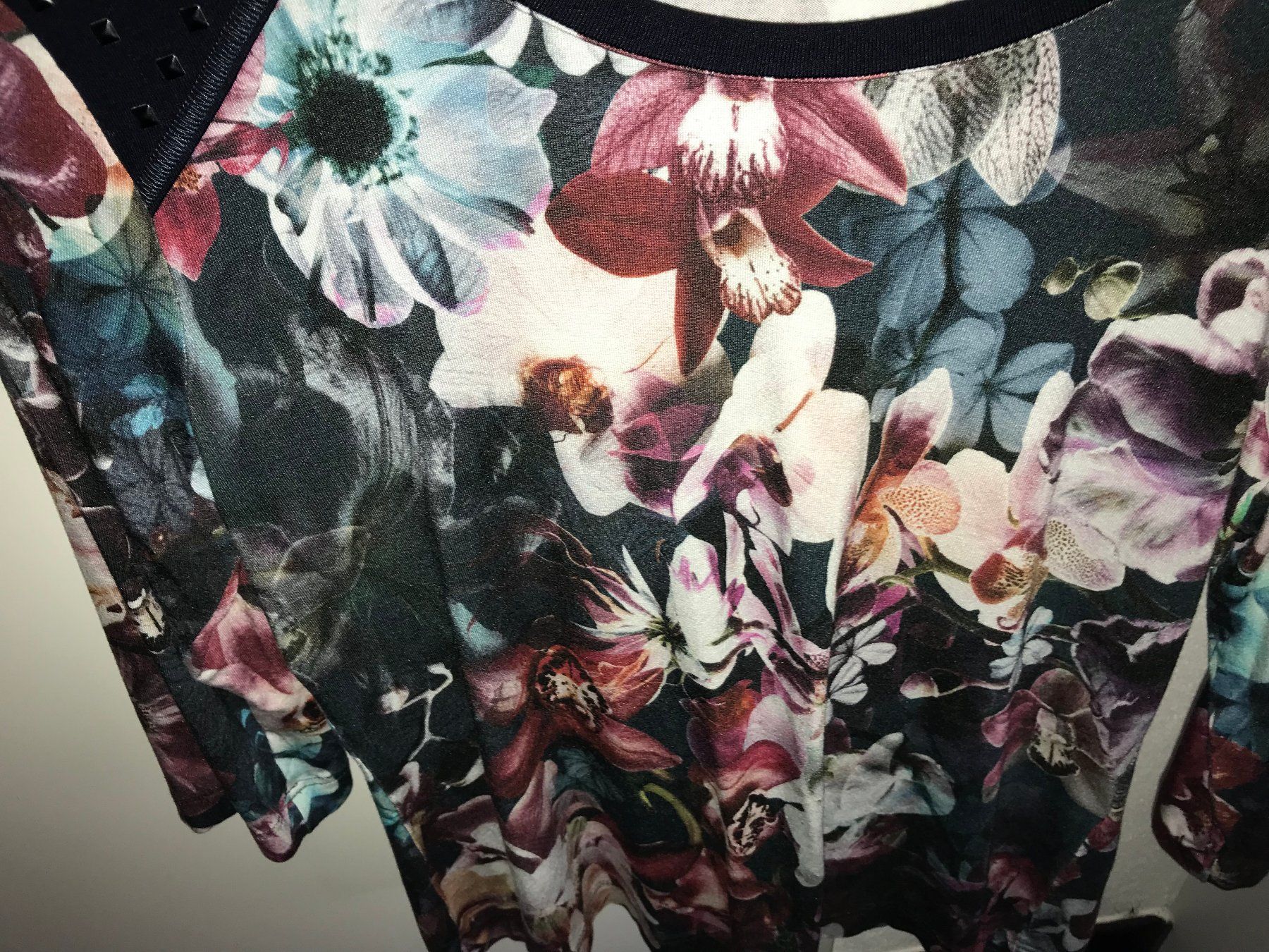 T-shirts: Sweatshirt bunt – D'occasion à Zumikon par Uranus88 2