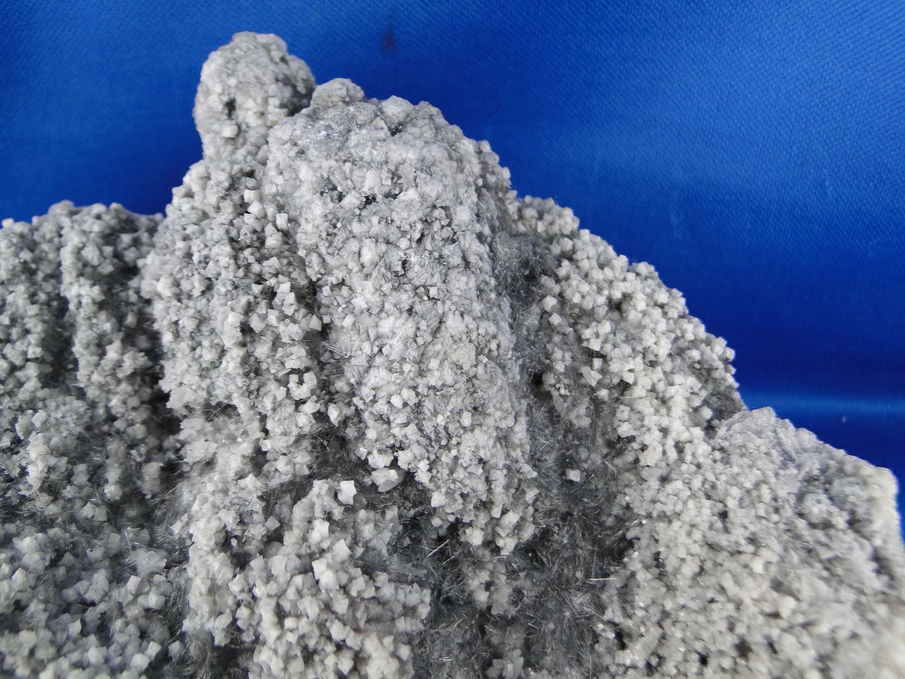 Minerali & Pietre curative: Calcit mit Boulangerit – Usato da Schinznach Bad venduto da Demerald 6