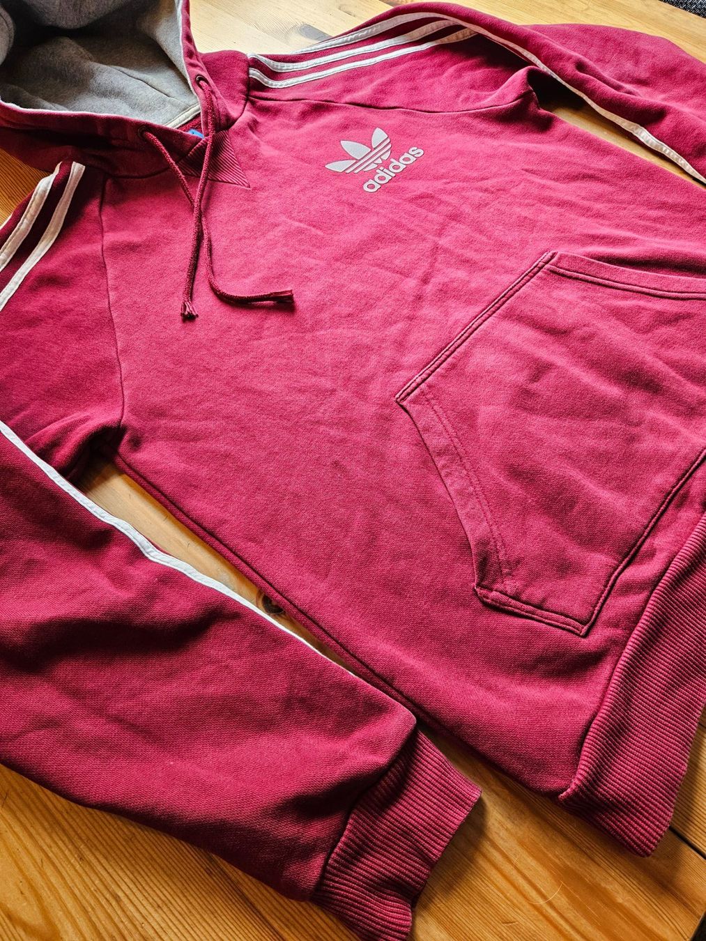 Adidas Maglioni & Felpe: Hoodie adidas Grösse S retro – Usato da Hägglingen venduto da United-Village-Trade 2