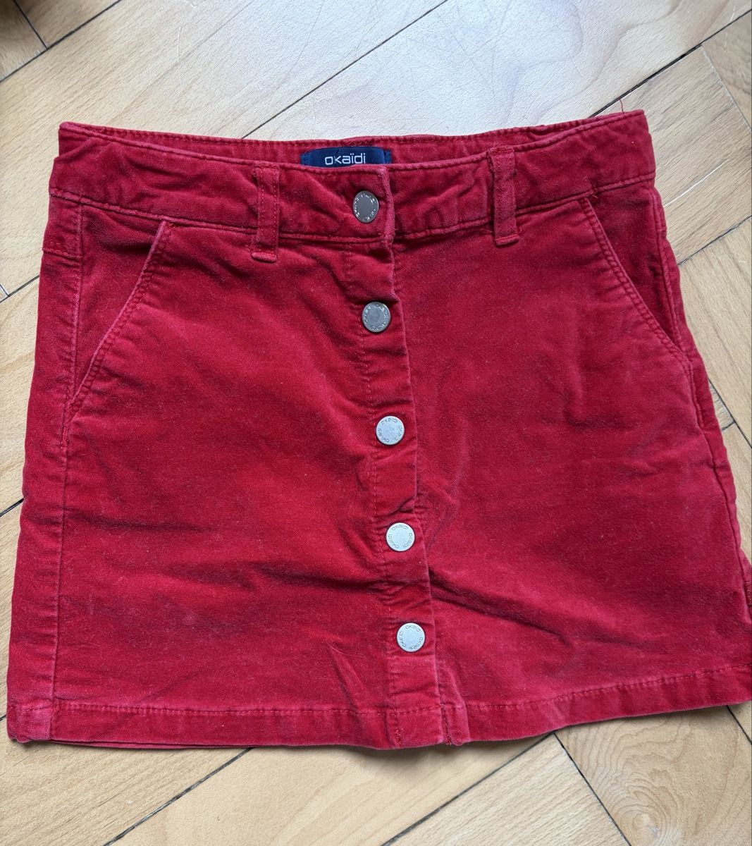 Okaidi Vestiti & Gonne: Jupe velours rouge Okaidi, taille 116 – Nuovo (secondo la descrizione) da Sion venduto da Nelsonkatz