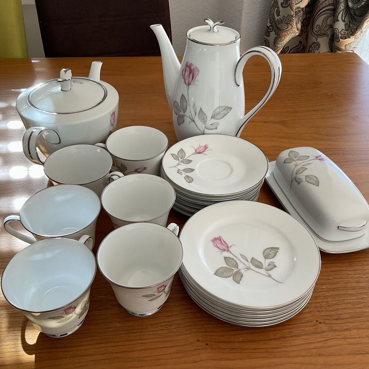 Set di piatti: Kaffeeservice, Teeservice  – Nuovo (secondo la descrizione) da schüpfen venduto da Tschoelli 1