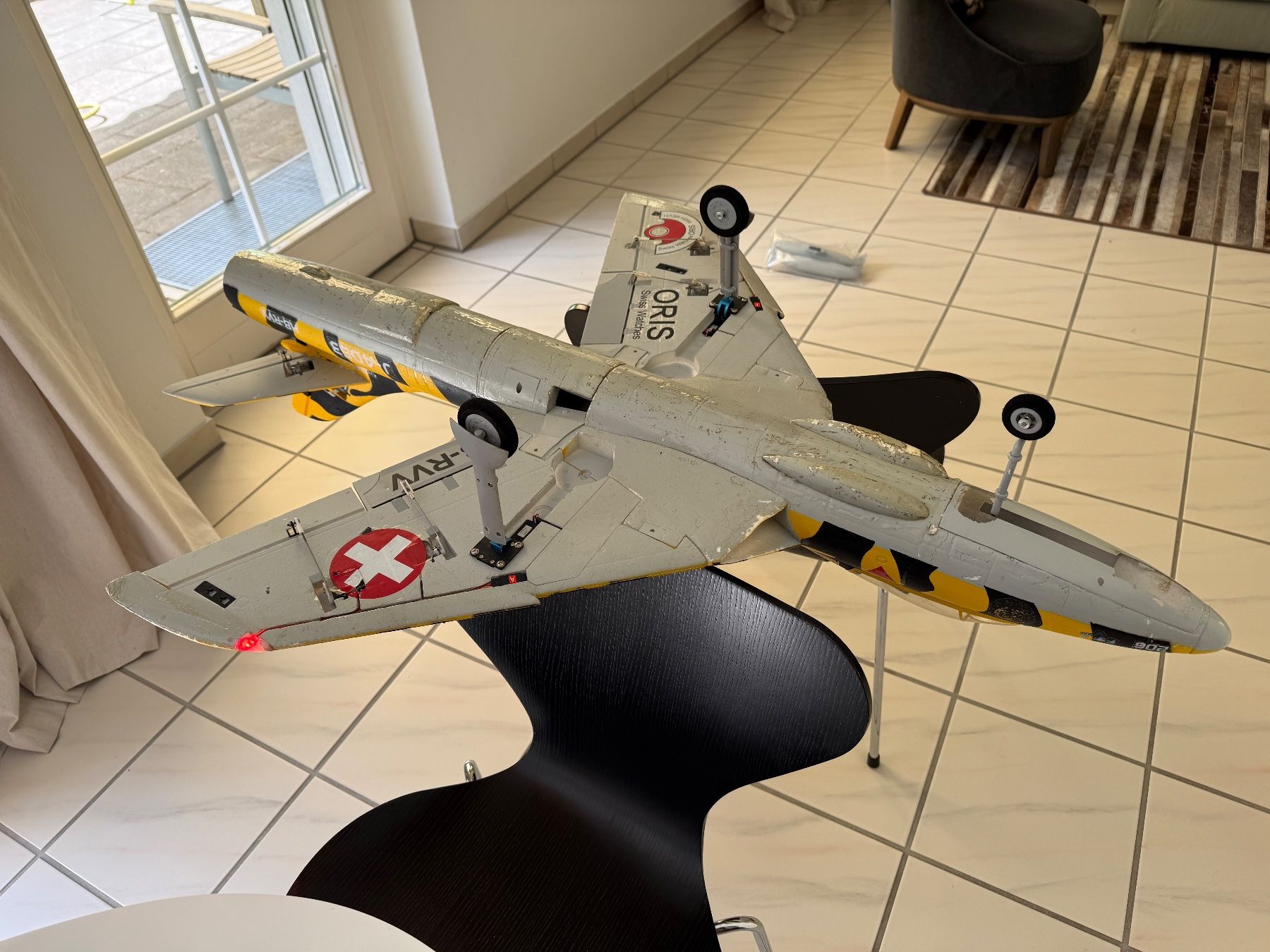 Modellismo RC: Hawker Hunter, 70mm EDF Jet, Spw. 850mm, Dynam – Usato da Zumikon venduto da Bmerz 4