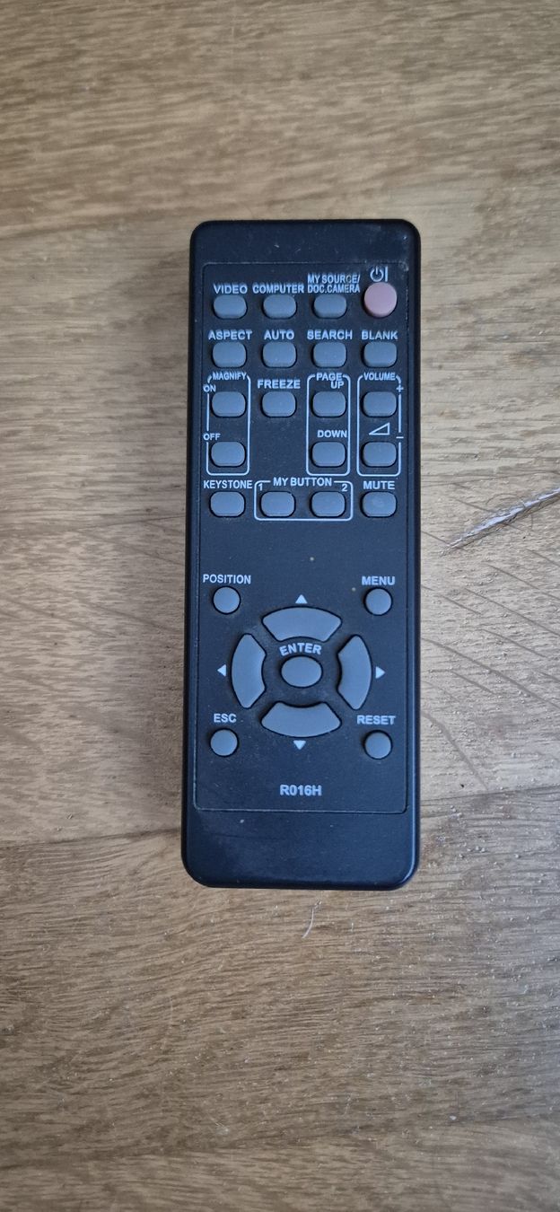 Hitachi Videoprojektoren: Hitachi CP-WX3042WN Beamer – Gebraucht aus Bütschwil von jo_3775 3