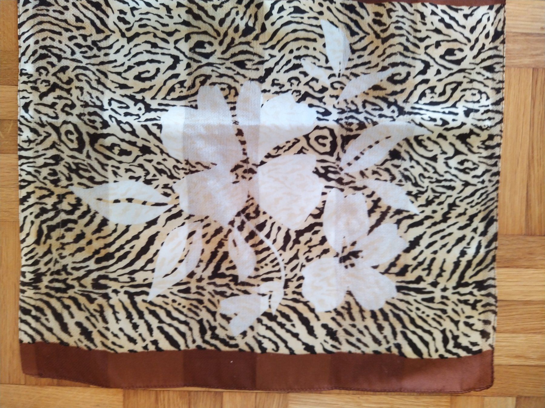 Foulard & Sciarpe: Halstuch 'braun/beige' – Usato da Triesen venduto da stephanieschurti 4