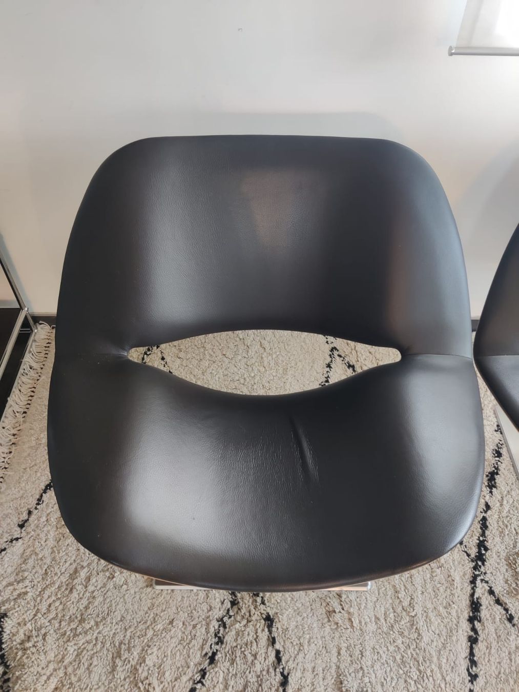 Poltrone: Paire de fauteuils lips – Usato da Chêne-Bougeries venduto da JANSAND 5