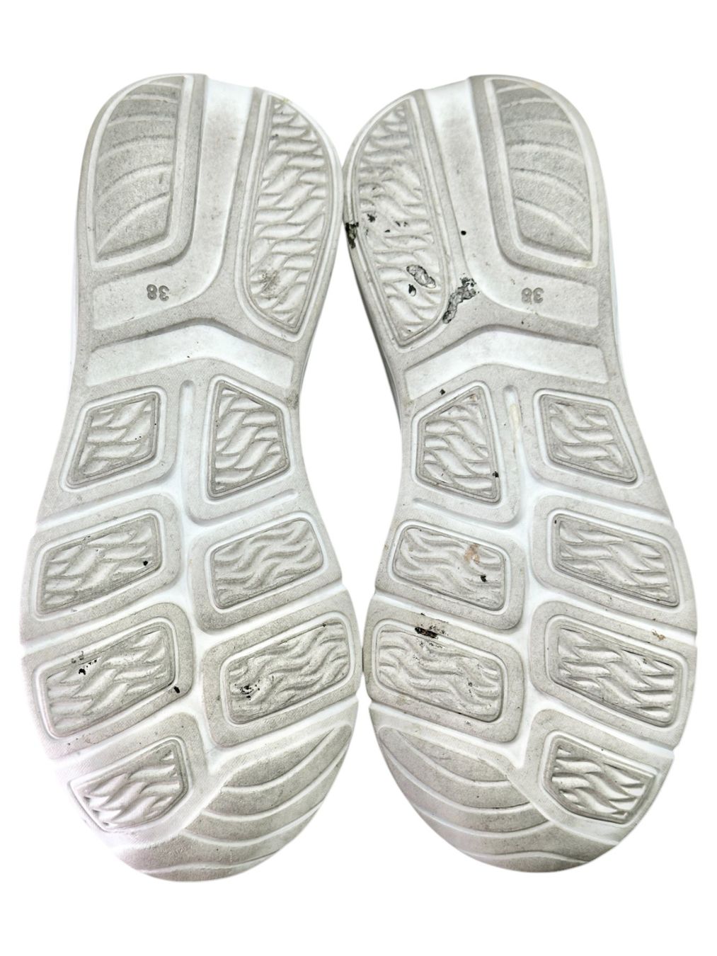 Scarpe da donna: Baskets Bata RedFoam en cuir blanc. Pointure 38 – Usato da Morges venduto da deco.vintage 8