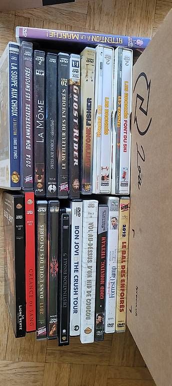 Tutti i DVDs: Lot 50 dvd et quelques blueray – Usato da Vésenaz venduto da emose