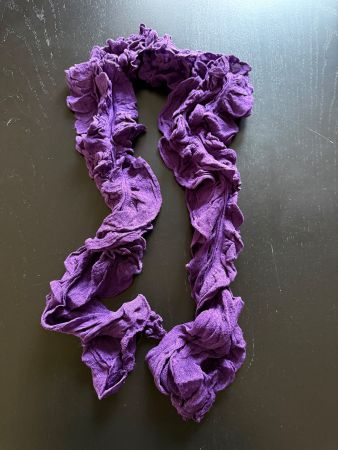 Lila Rüschen Schal, Strickschal, neuwertig für den Herbst