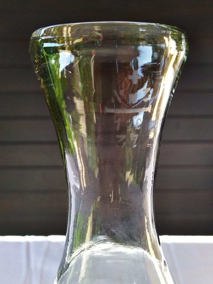 Caraffe: Ancienne carafe en verre classique de 1937 – Usato da Morgins venduto da Laurentcorinne 1