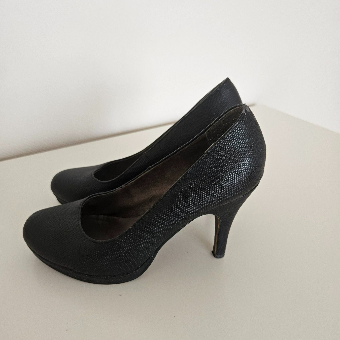 Tamaris Damenschuhe: Pumps schwarz (Tamaris) – Gebraucht aus Gockhausen von Carolin_K 1