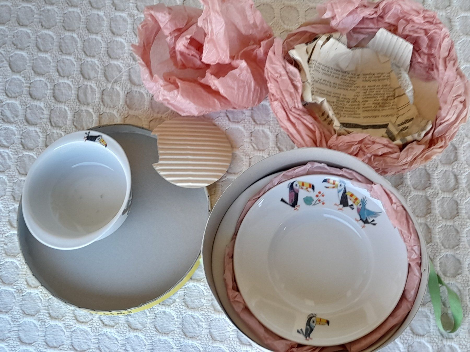 Set di piatti: Langenthal Kindergeschirr-Set 3teilig mit Box – Usato da Thun venduto da JeJoe 2